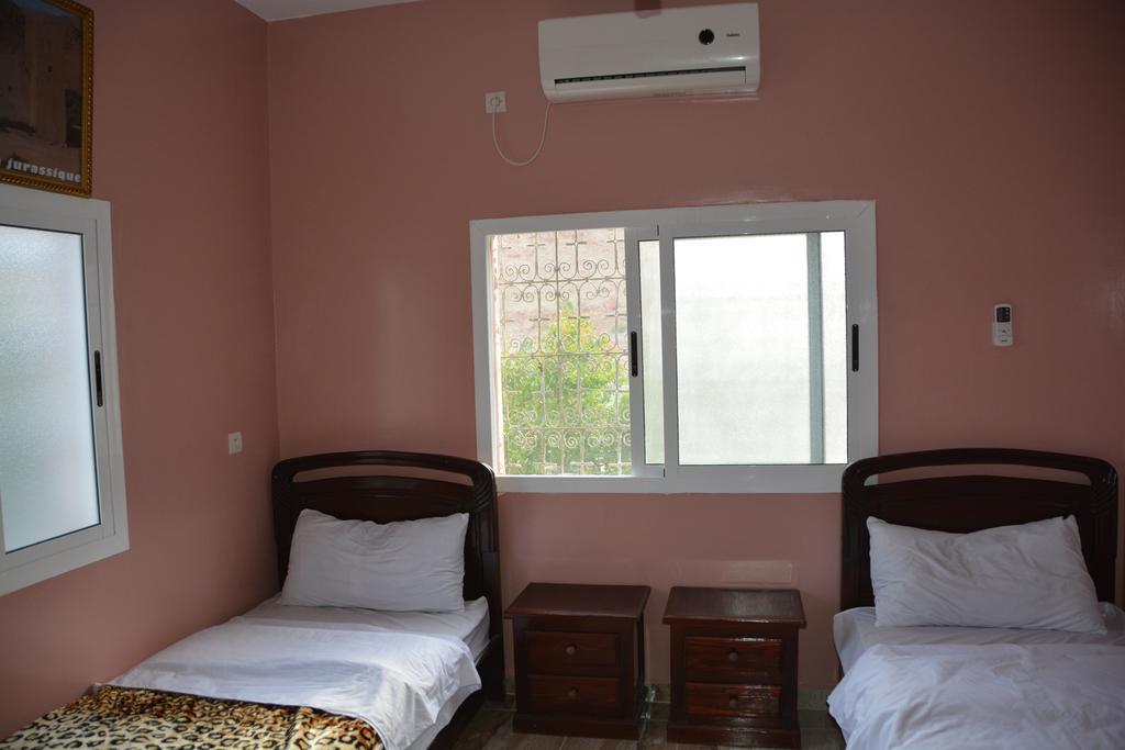 Kasbah Hotel Camping Jurassique Ifri Bagian luar foto
