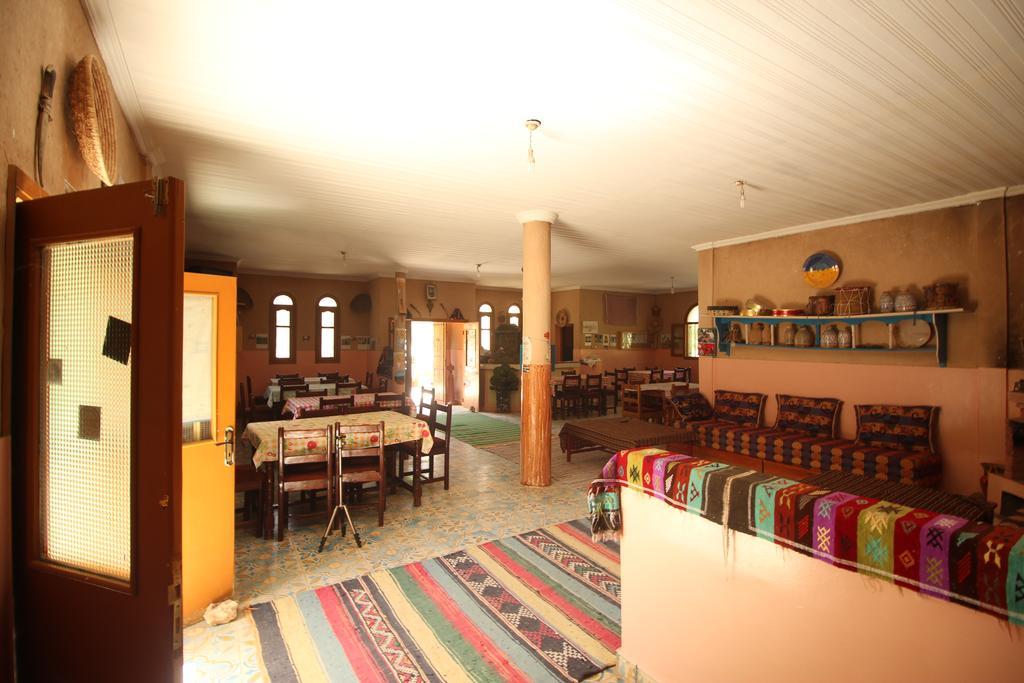 Kasbah Hotel Camping Jurassique Ifri Bagian luar foto