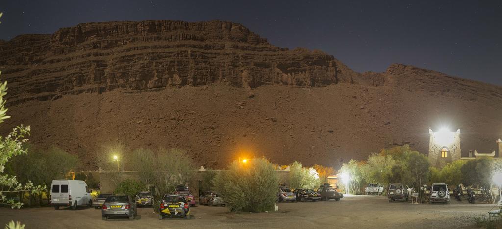 Kasbah Hotel Camping Jurassique Ifri Bagian luar foto