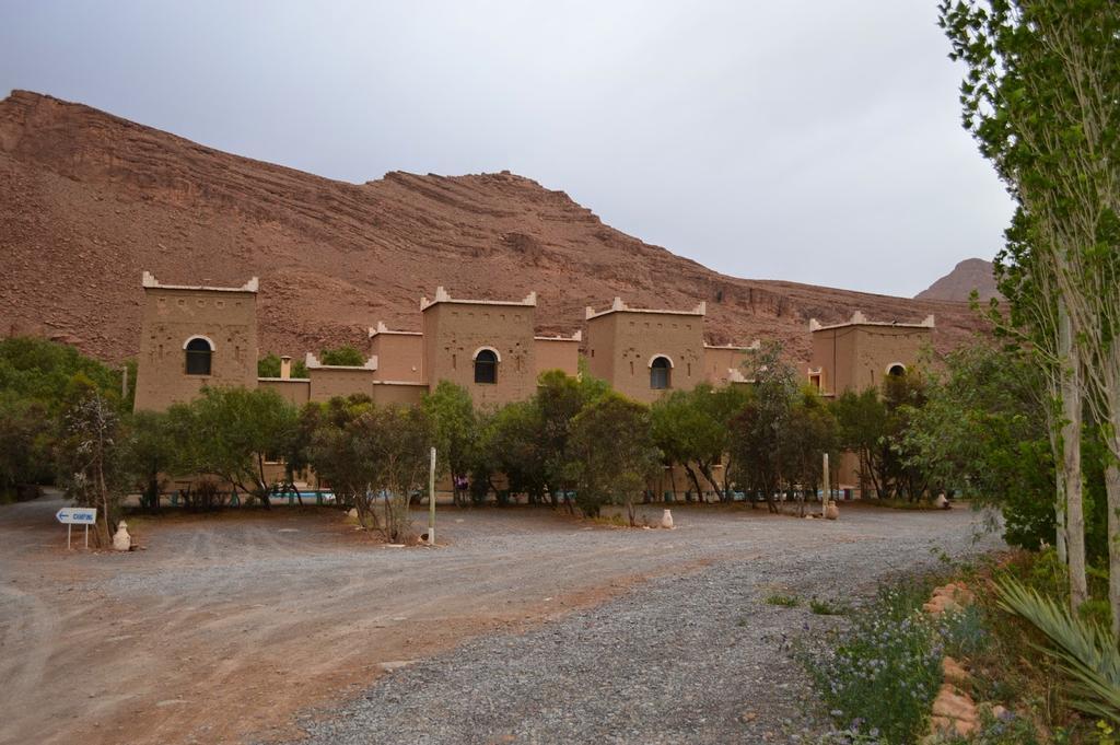 Kasbah Hotel Camping Jurassique Ifri Bagian luar foto